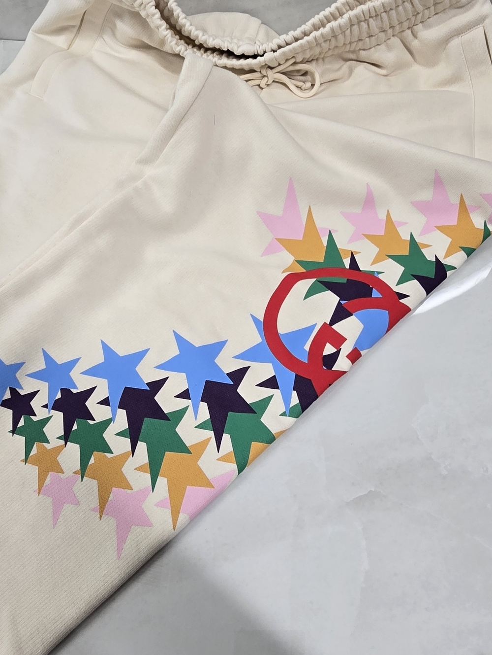 Gucci Cream Joggers with Multicolor Star Motif - Picture 2 of 11